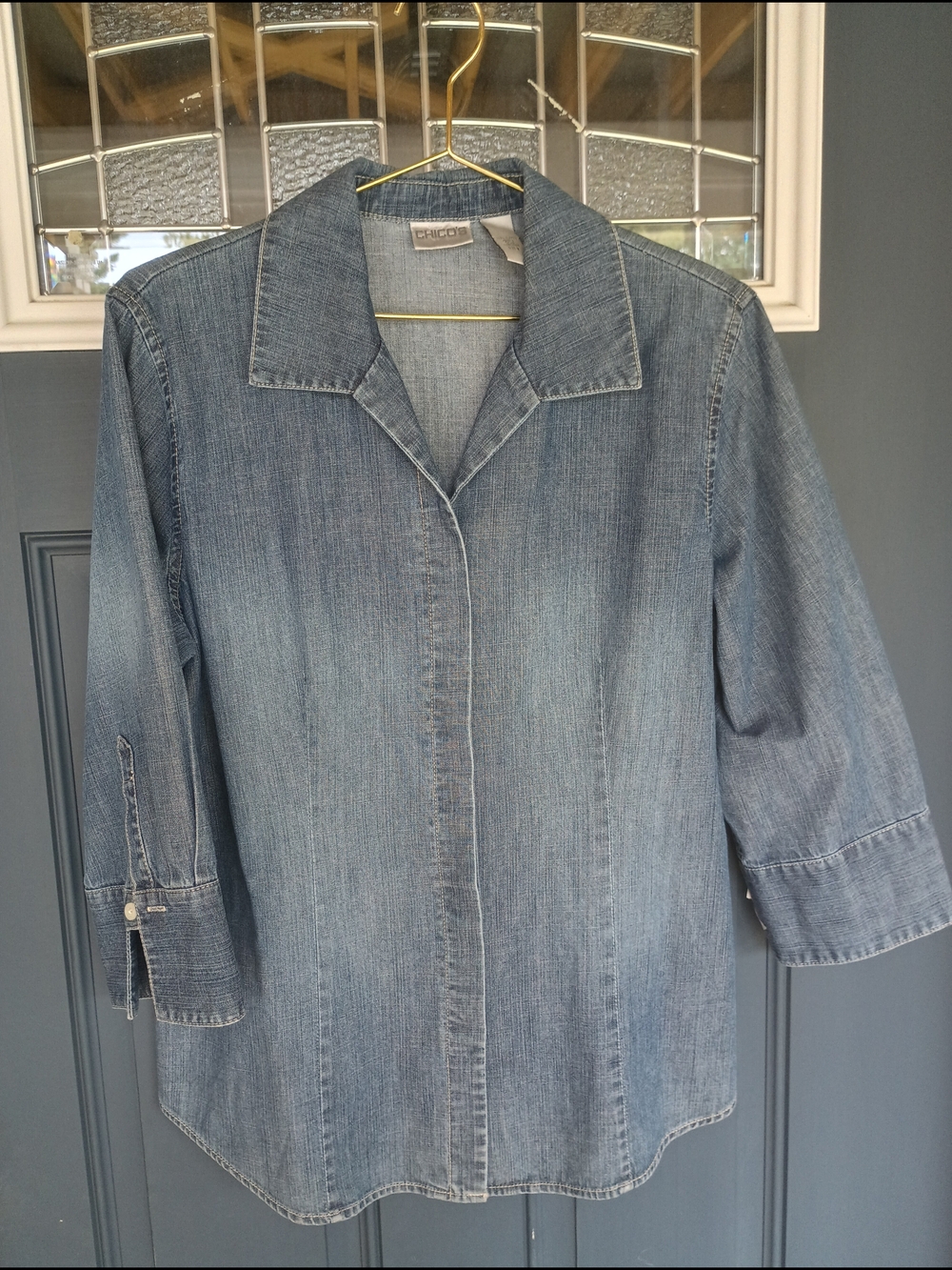 Chico's Light Blue Denim Hidden Button 3/4 Sleeve Top Size 2  Cottagecore Preppy